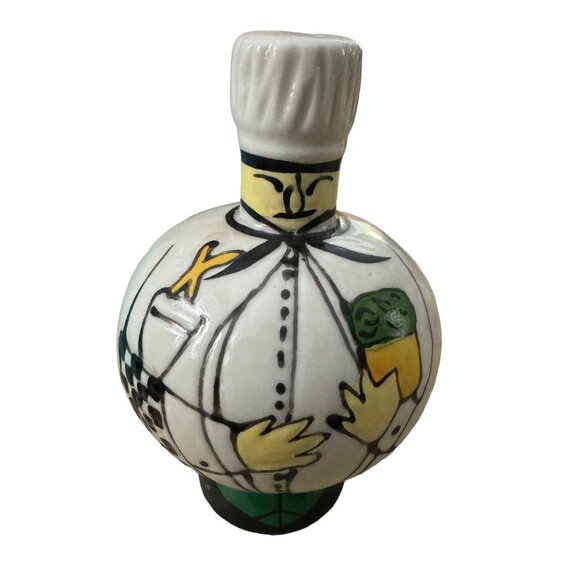 Vintage Chef Salt and Pepper Shakers with Tray Ceramic Collectible - Picture 5 of 10